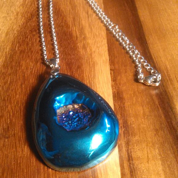 Blue Color Drusy Quartz Stainless Steel Pendant Necklace - Picture 2 of 7